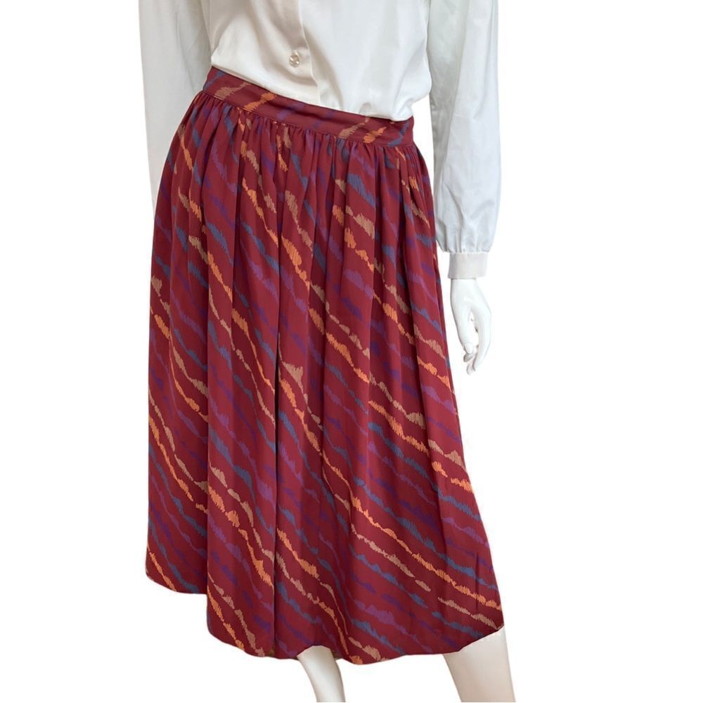 Vintage 1980s High Waist Plum Abstract Print Pleated Fit and Flare Midi Skirt